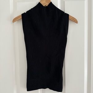 Short sleeve black turtleneck sweater. Size S. Catherine MaLandrino